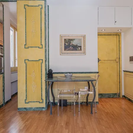 Elegant Inside The Forum Apartment Rome