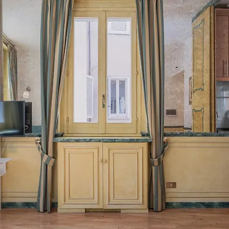 Forum Apartment